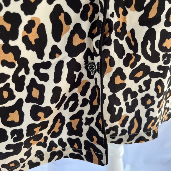 Banana Republic Leopard Button Down - Picture 7 of 7